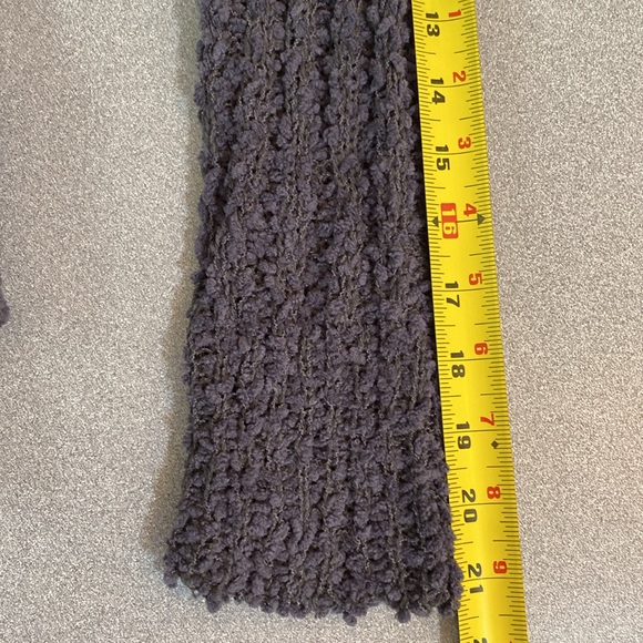 Guilty - Womens v-neck sweater. Size L - Picture 10 of 10